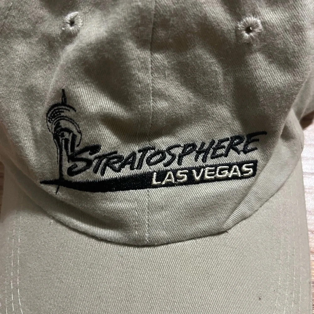 N/A hat stratosphere vintage
